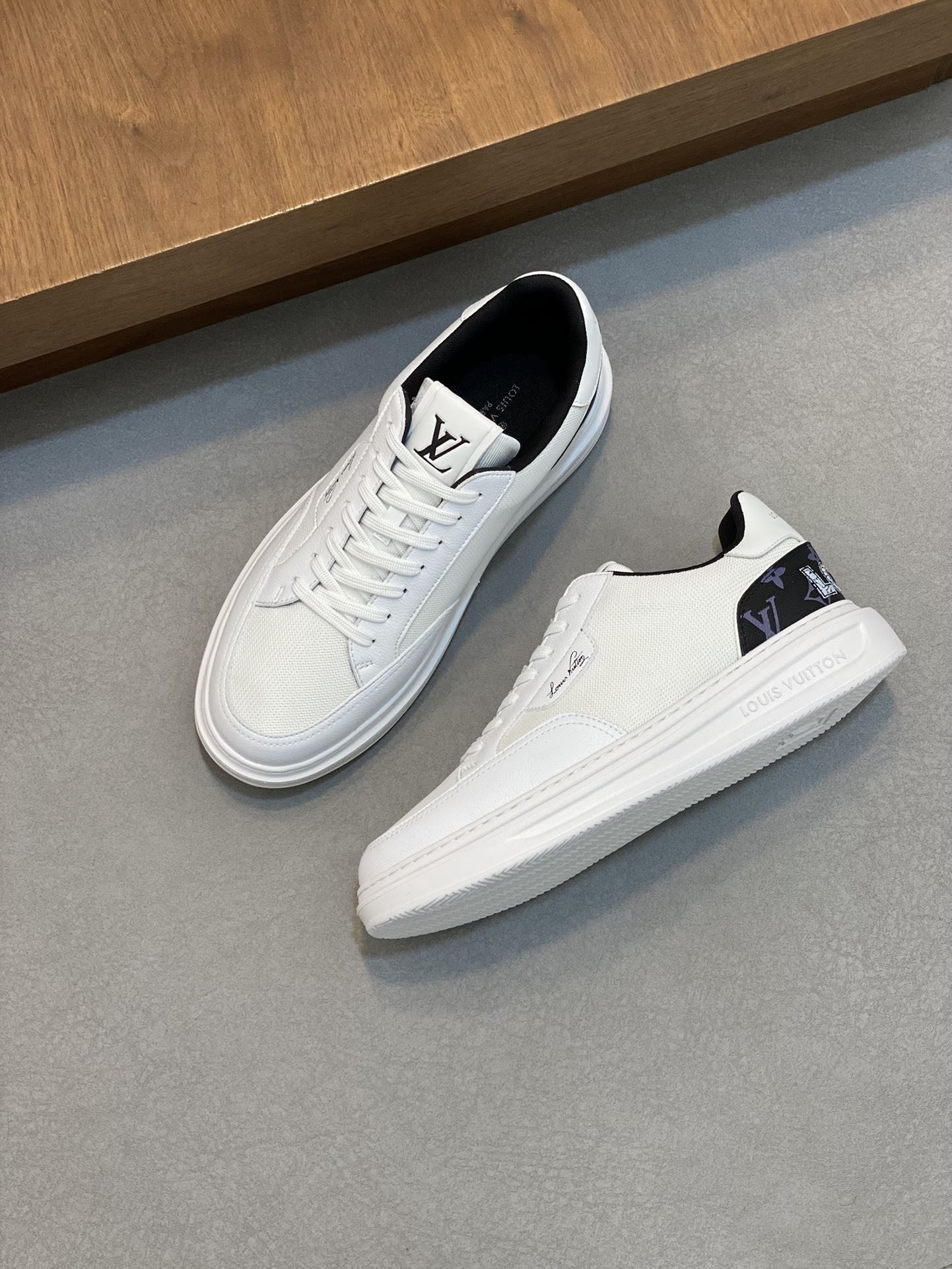 Louis Vuitton Low Shoes